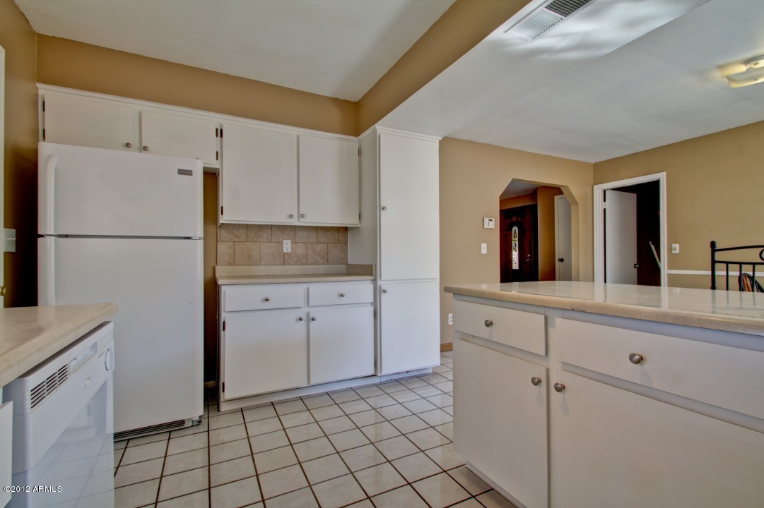 7114 West Hatcher Road Peoria, AZ 85345 - Photo 29 of 38 Hatcher (29)