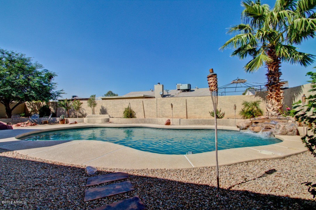 7114 West Hatcher Road Peoria, AZ 85345 - Photo 34 of 38 Hatcher (34)