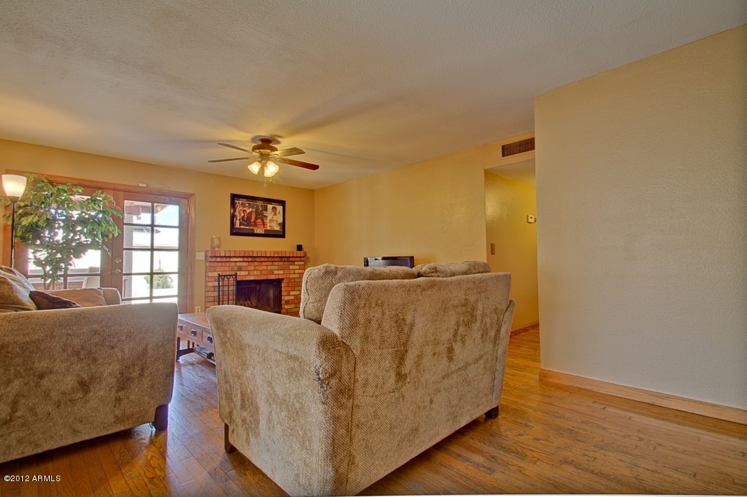 7114 West Hatcher Road Peoria, AZ 85345 - Photo 9 of 38 Hatcher (9)