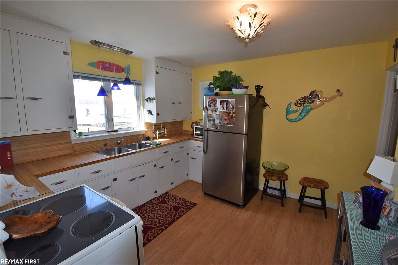 3915 Pointe Tremble Road Algonac, MI 48001 - Photo 20 of 39 31345808-19.JPG
