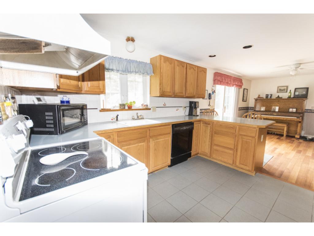 1 Pressey Road Sandown, NH 03873 - Photo 12 of 31