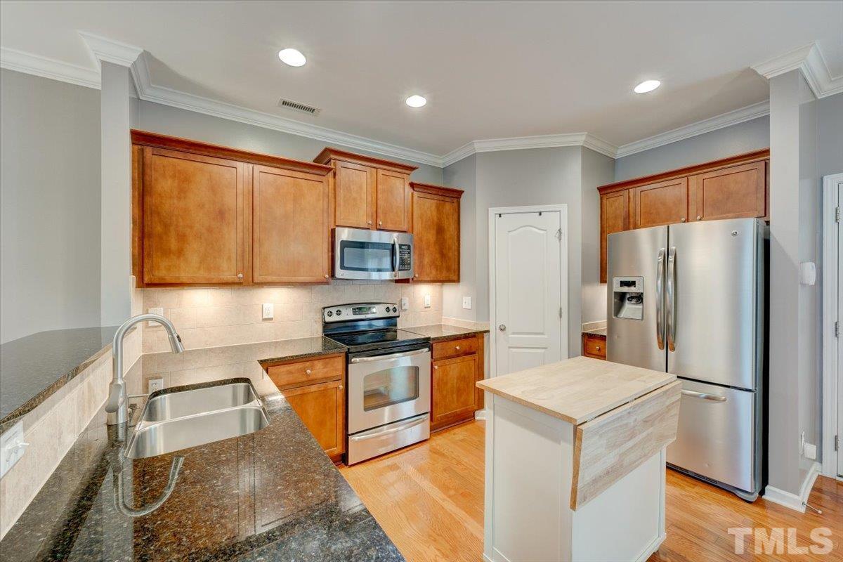 1324 Regulator Street Raleigh, NC 27603 - Photo 7 of 15