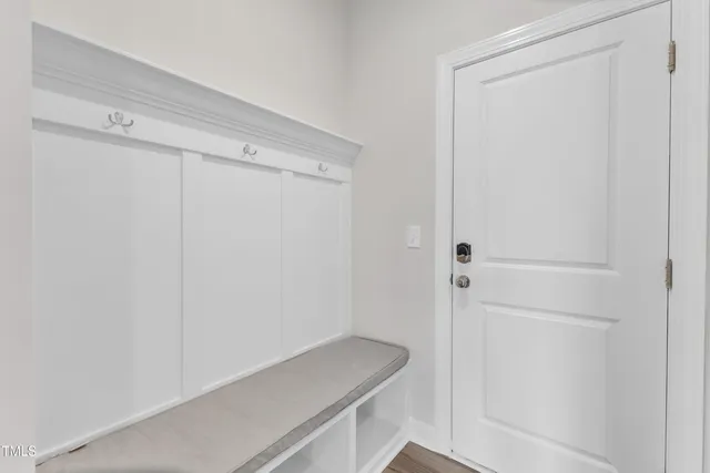 a view of utility room