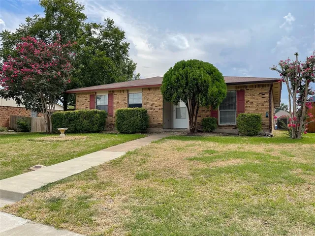 $1,850 | 8306 Woodside Road, Rowlett, TX 75088