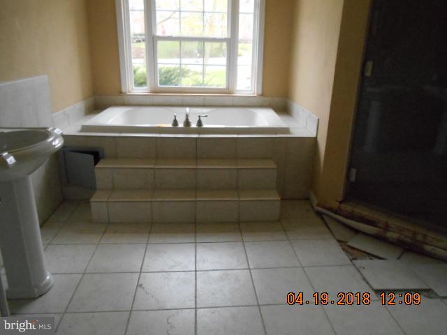 705 Rosier Road Fort Washington, MD 20744 - Photo 9 of 18 Bath (Master)