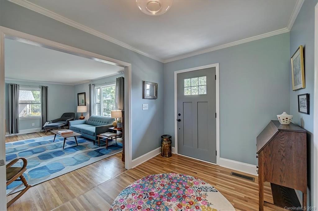 541 Sandridge Road Charlotte, NC 28210 - Photo 3 of 35 Gallery Image 3