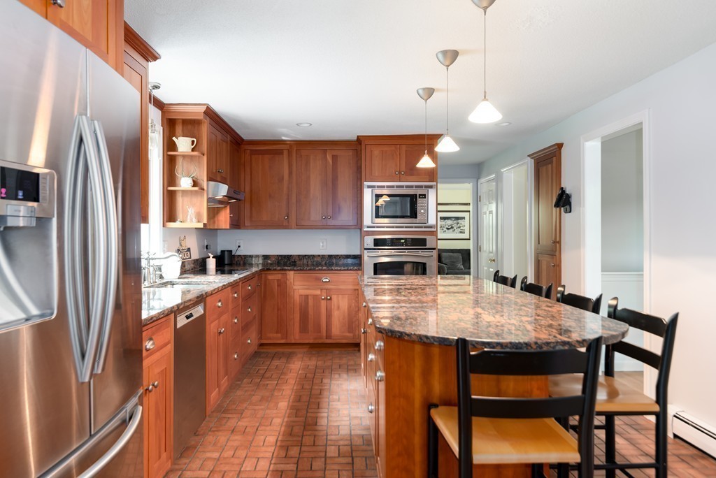 32 Pratt Road Scituate, MA 02066 - Photo 8 of 27 Gallery Image 8