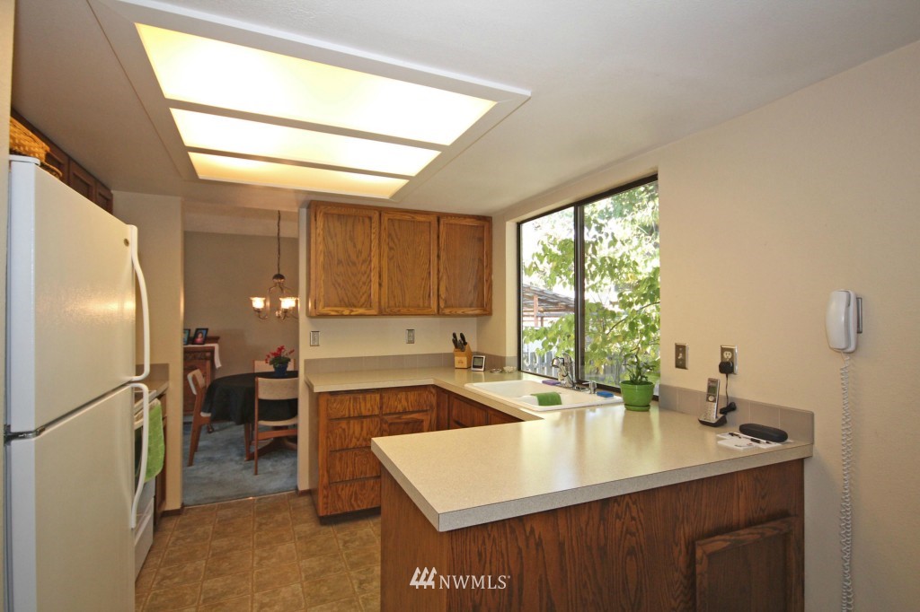 1420 Dayton Court Northeast Renton, WA 98056 - Photo 11 of 20