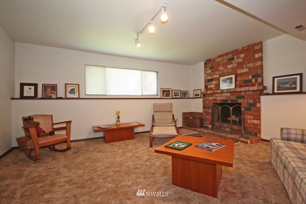 1420 Dayton Court Northeast Renton, WA 98056 - Photo 14 of 20