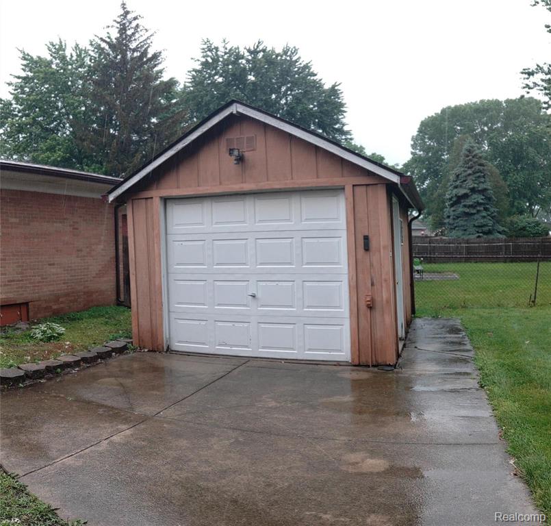 5571 Meadow View Street Sterling Heights, MI 48310 - Photo 20 of 21