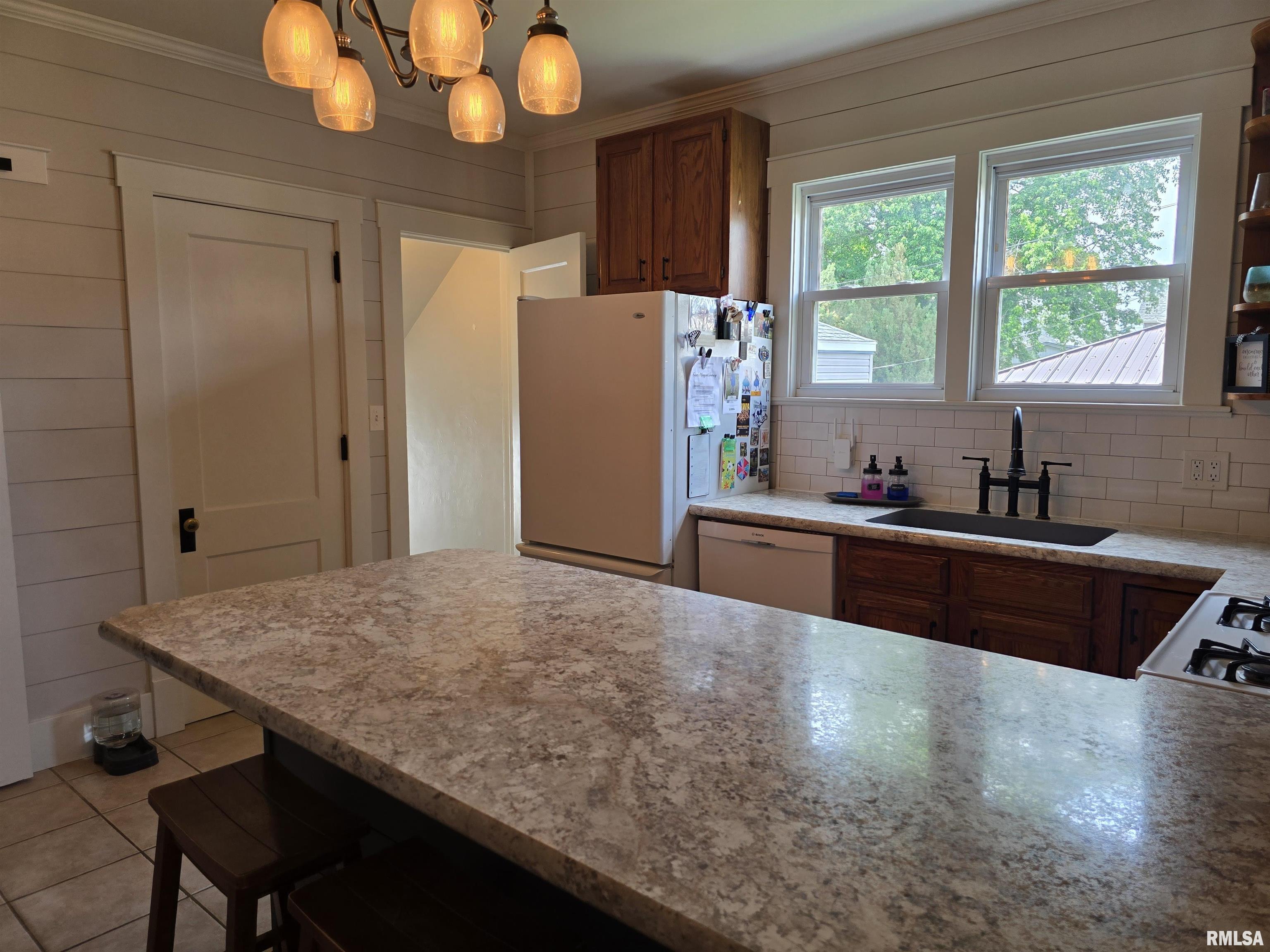 131 West Olive Street Canton, IL 61520 - Photo 30 of 76