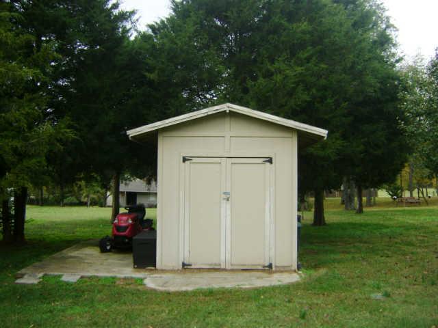 836 Holt Road Lebanon, TN 37087 - Photo 14 of 16 Storage building stays