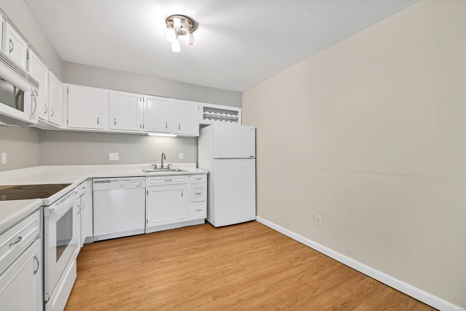 12114 Natural Bridge Road, Unit K Bridgeton, MO 63044 - Photo 12 of 26 Gallery Image 12