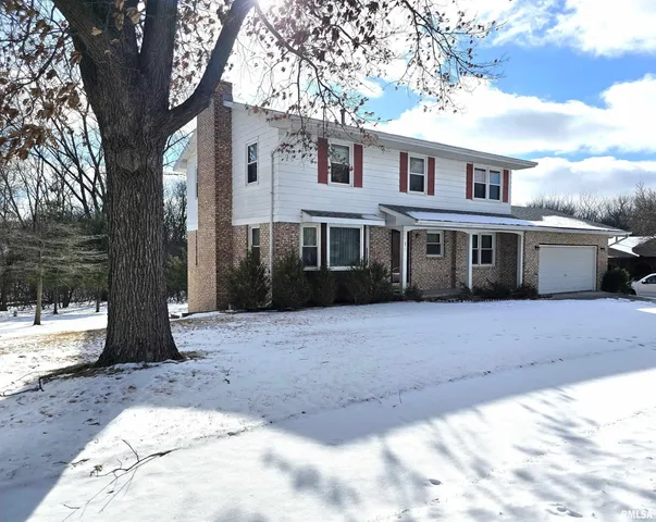 $210,000 | 1 Wildwood Court, Pekin, IL 61554