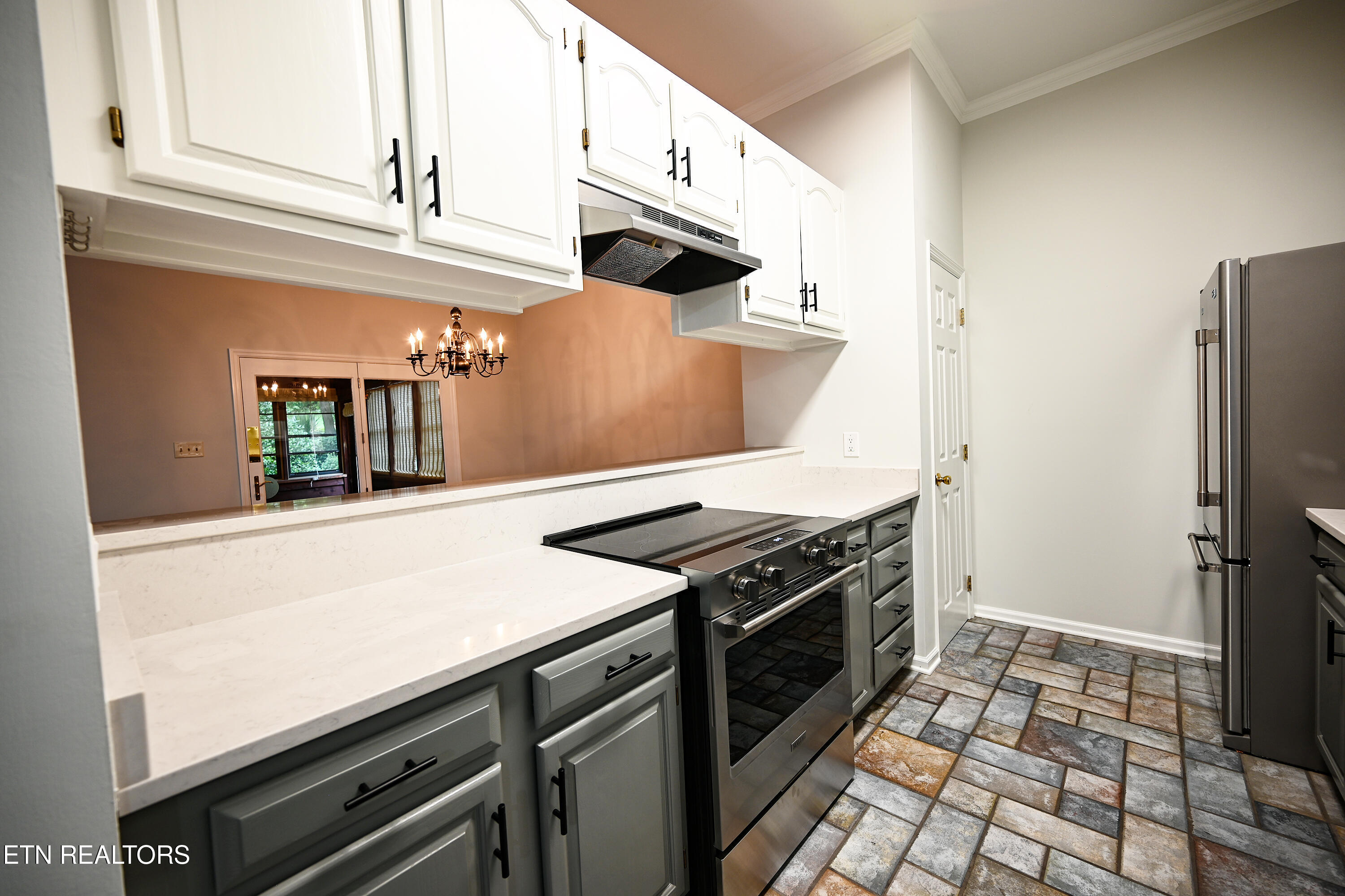 113 Blue Ridge Court Oak Ridge, TN 37830 - Photo 7 of 26 Kitchen2 (1)