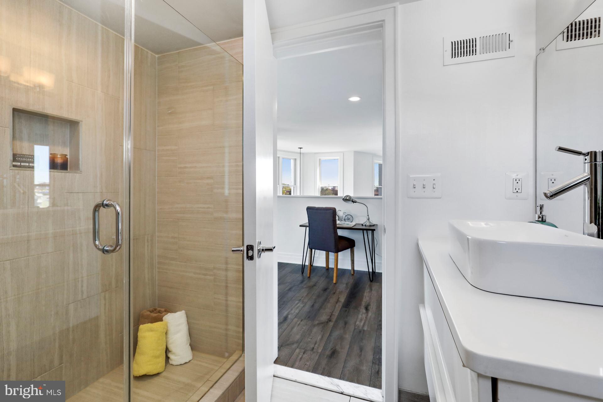 1300 Park Road Northwest, Unit 4 Washington, DC 20010 - Photo 25 of 29
