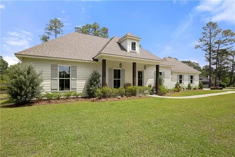 $575,000 | 202 Marguerite Street, Folsom, LA 70437