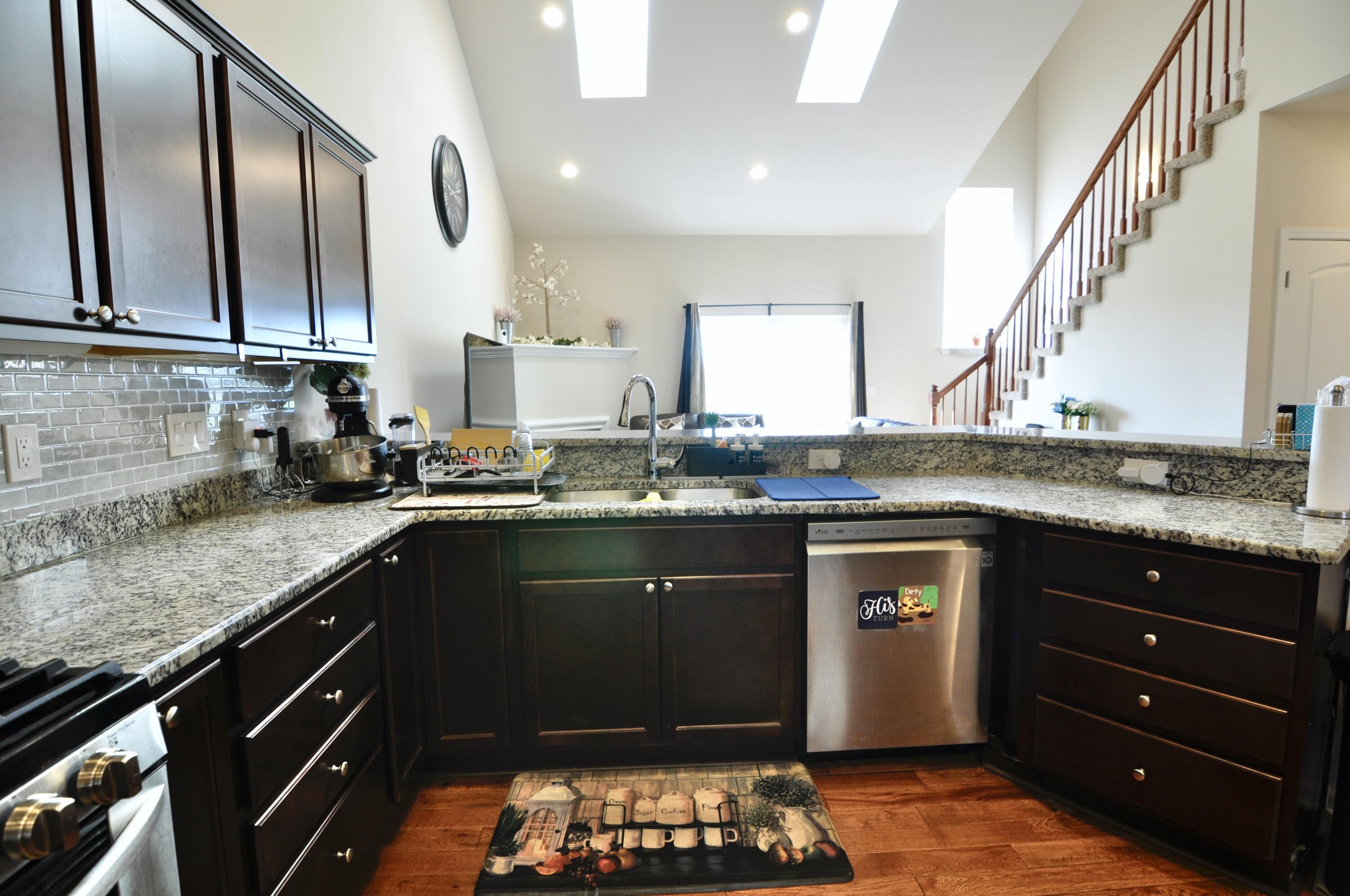 4481 Bridgeview Lane Canton, MI 48188 - Photo 13 of 59 013