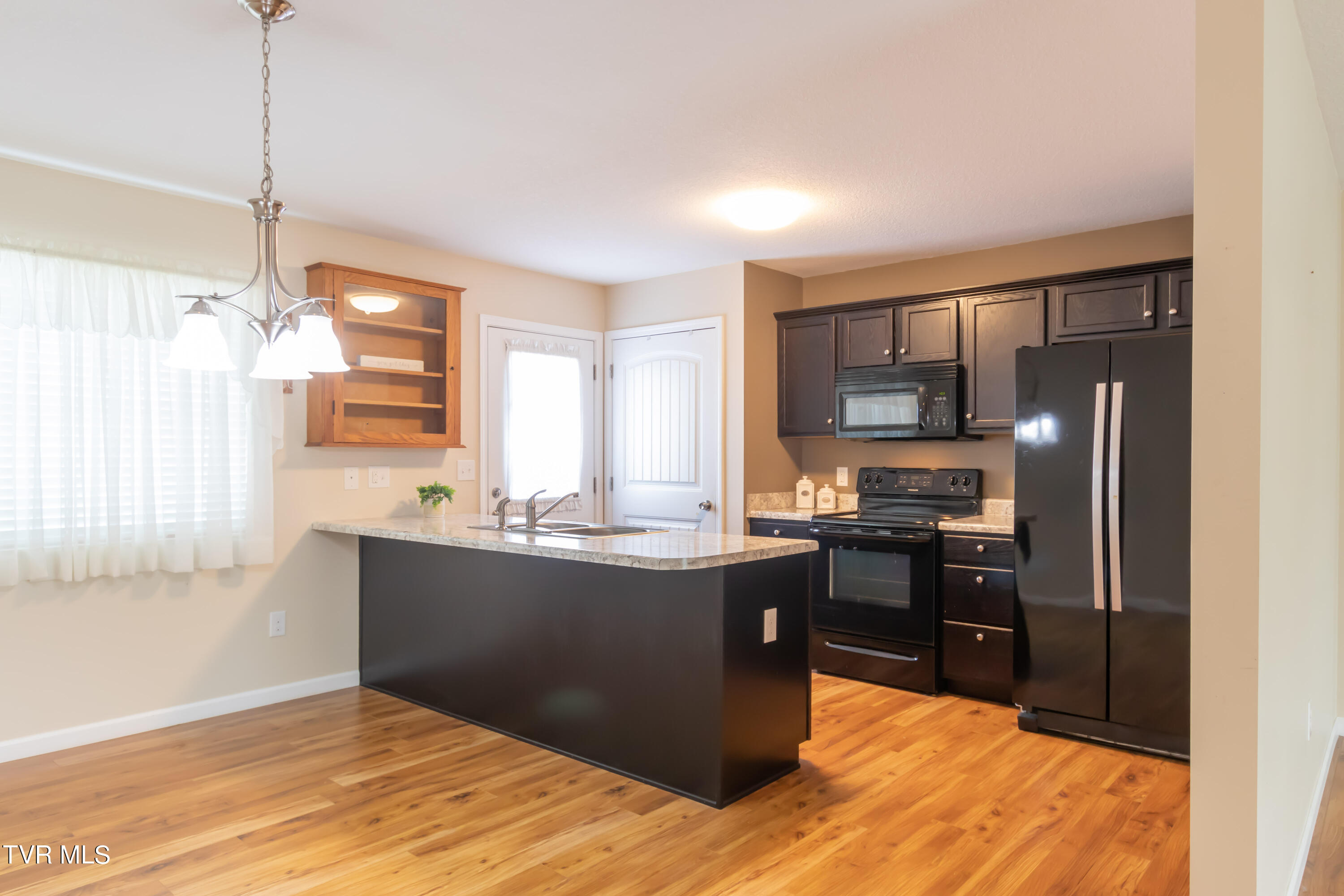 106 May Apple Road Bluff City, TN 37618 - Photo 19 of 41 Kitchen