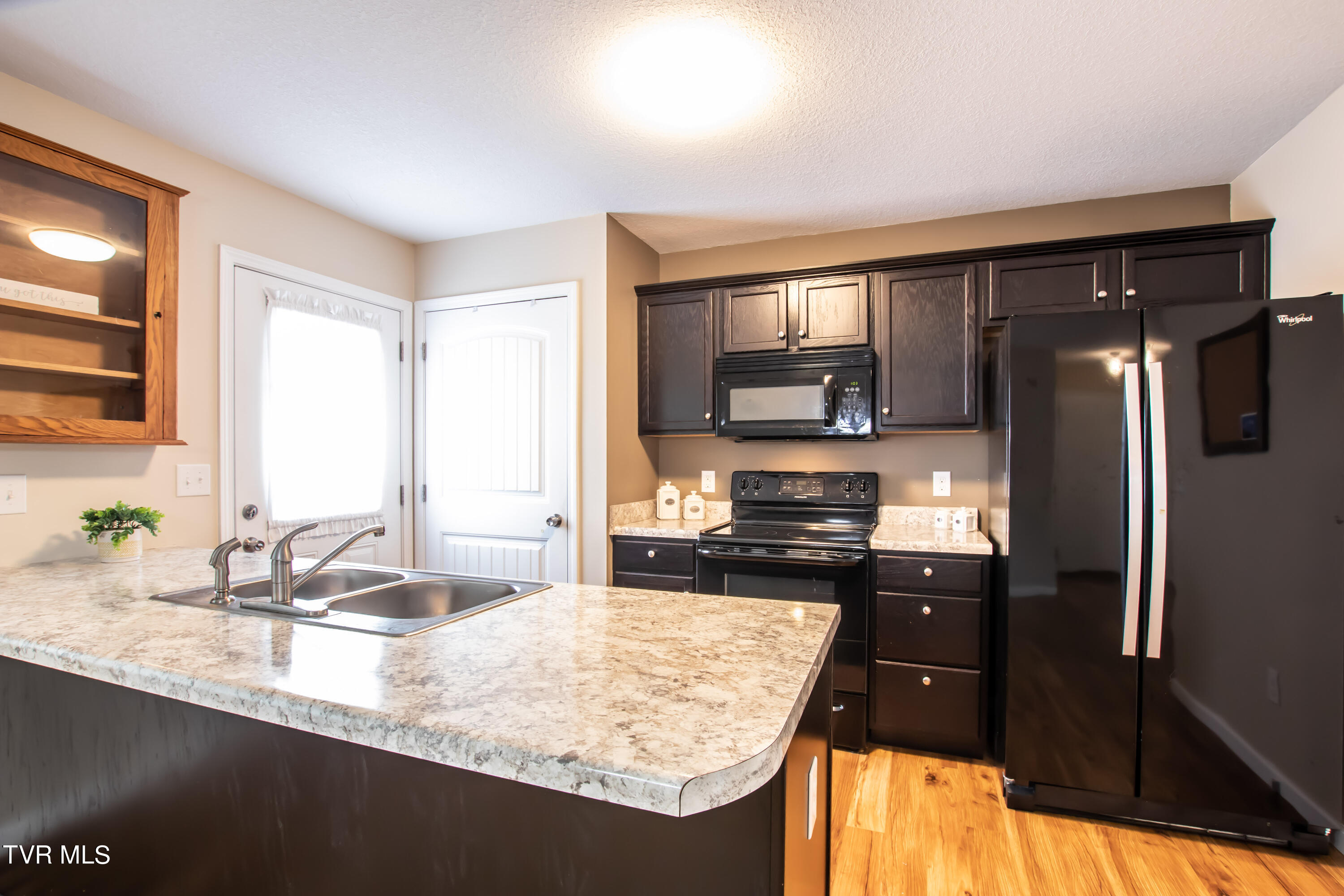 106 May Apple Road Bluff City, TN 37618 - Photo 20 of 41 Kitchen