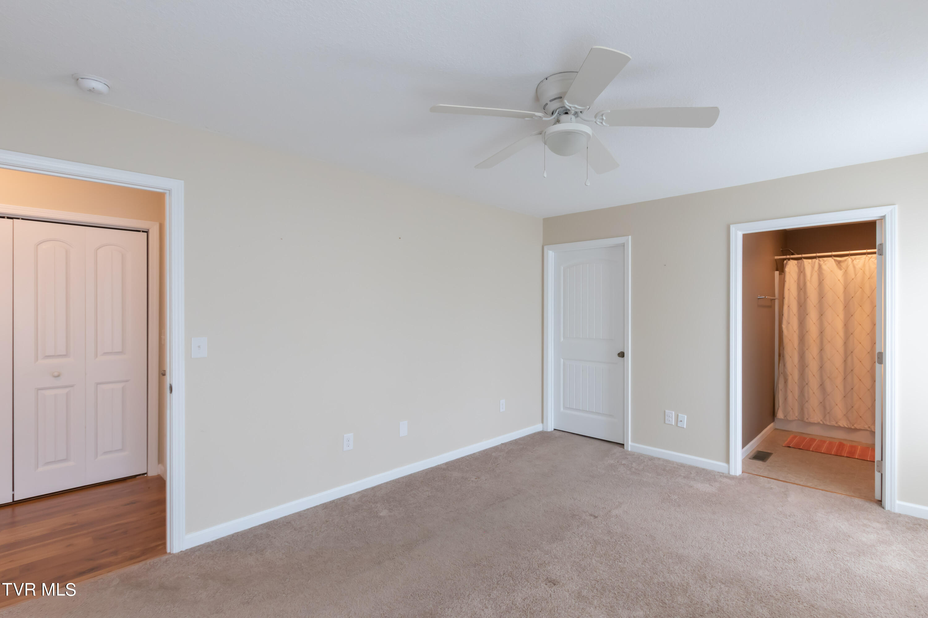 106 May Apple Road Bluff City, TN 37618 - Photo 28 of 41 Primary Suit