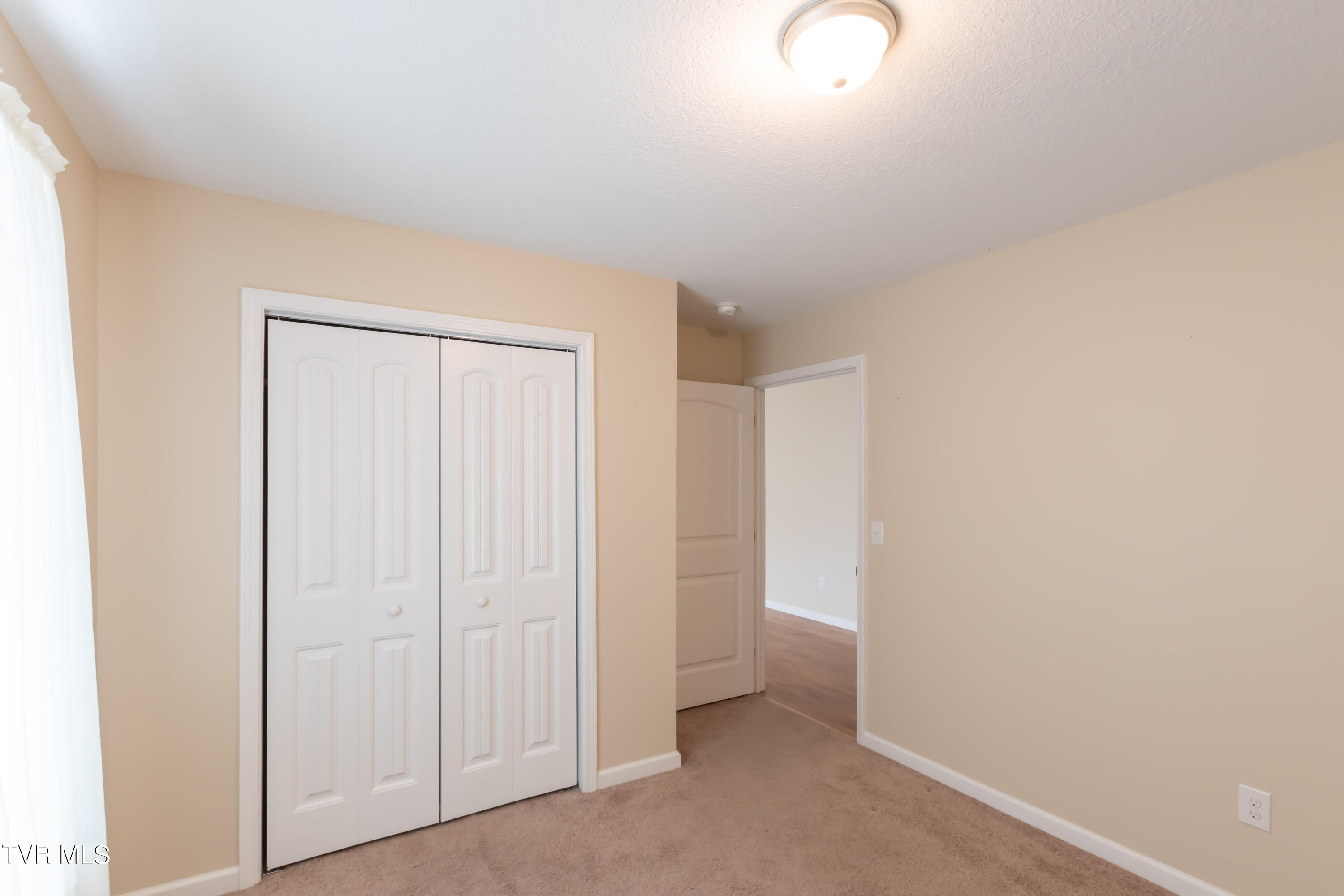 106 May Apple Road Bluff City, TN 37618 - Photo 32 of 41 Bedroom 2