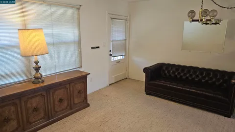 $175,000 | 277 West Chanslor Avenue, Richmond, CA 94801