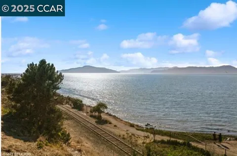 $175,000 | 277 West Chanslor Avenue, Richmond, CA 94801