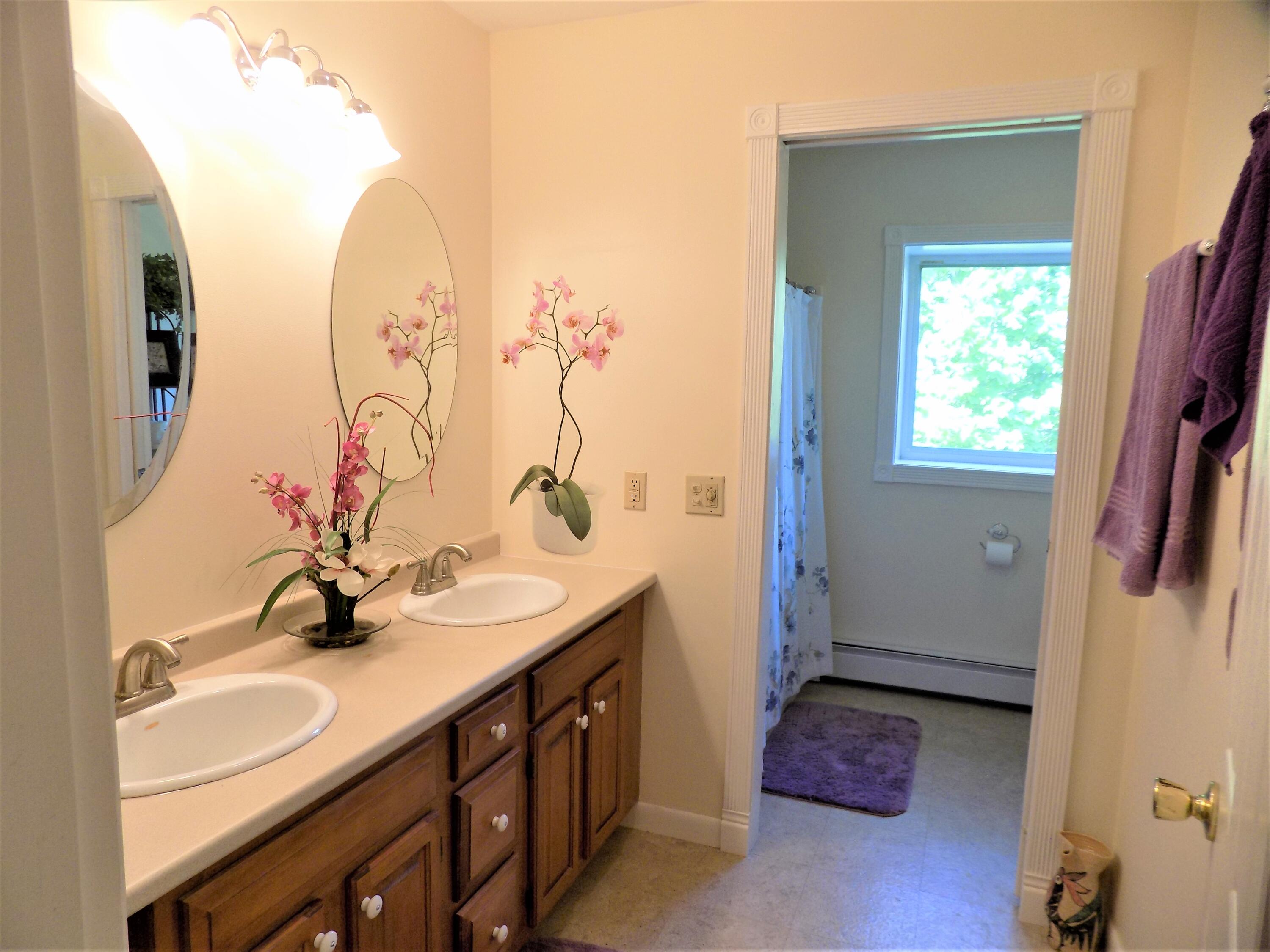 263 Shore Road Ellsworth, ME 04605 - Photo 26 of 44 2nd bathroom