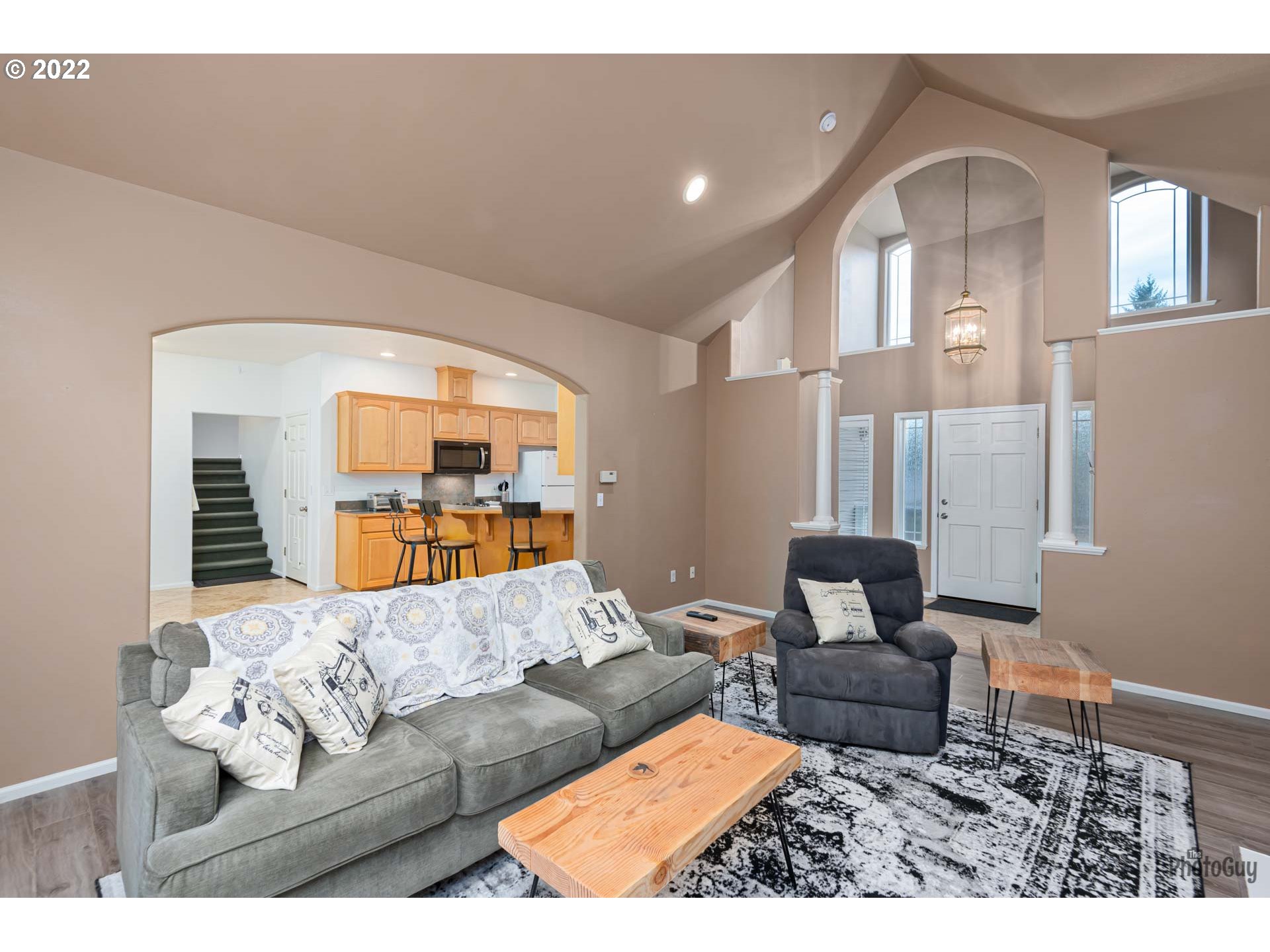 818 South 67th Street Springfield, OR 97478 - Photo 7 of 32 a living room with furniture and a large window