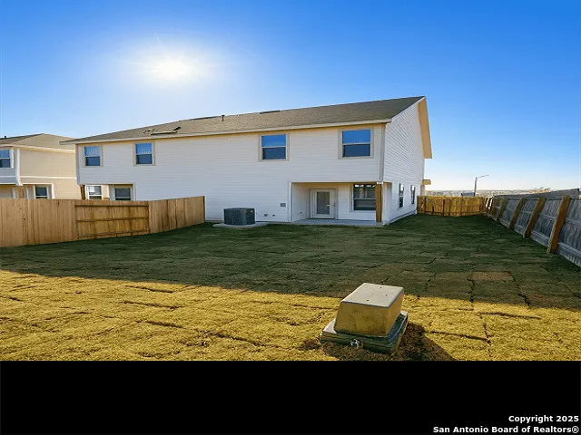 $1,595 | 10223 Tulipwood Run, Unit 1, San Antonio, TX 78252