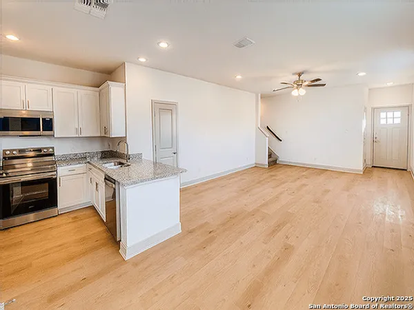 $1,495 | 10223 Tulipwood Run, Unit 1, San Antonio, TX 78252