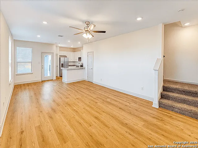 $1,595 | 10223 Tulipwood Run, Unit 1, San Antonio, TX 78252