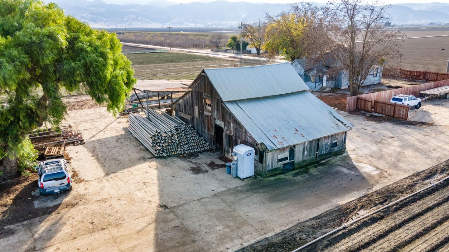 Flint Road Hollister, CA 95023 - Photo 15 of 23 a view of a backyard with sitting area