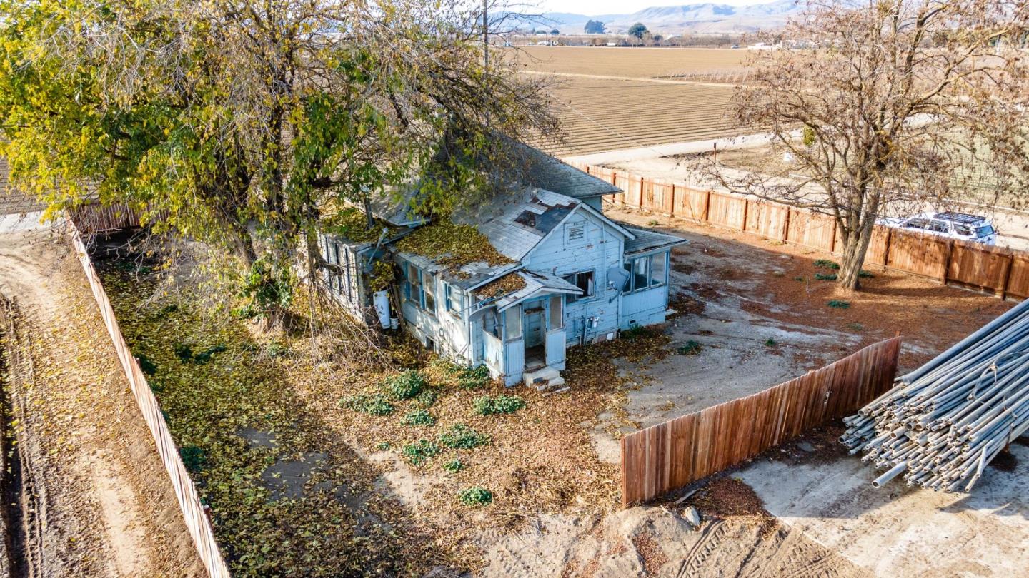 Flint Road Hollister, CA 95023 - Photo 16 of 23 a view of a yard with wooden floor