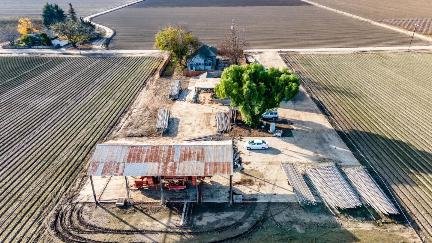 Flint Road Hollister, CA 95023 - Photo 7 of 23 a view of a backyard with sitting area