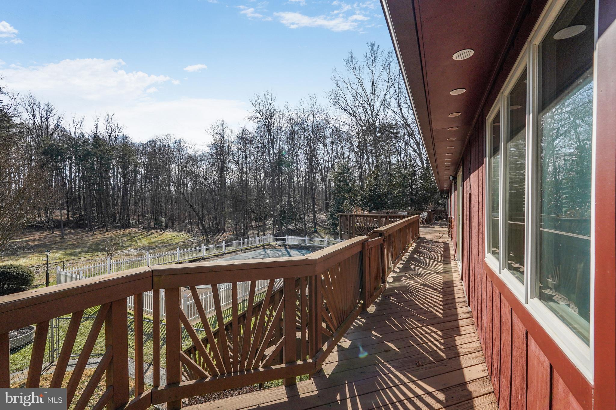 11701 Popes Head Road Fairfax, VA 22030 - Photo 36 of 43 Gallery Image 36