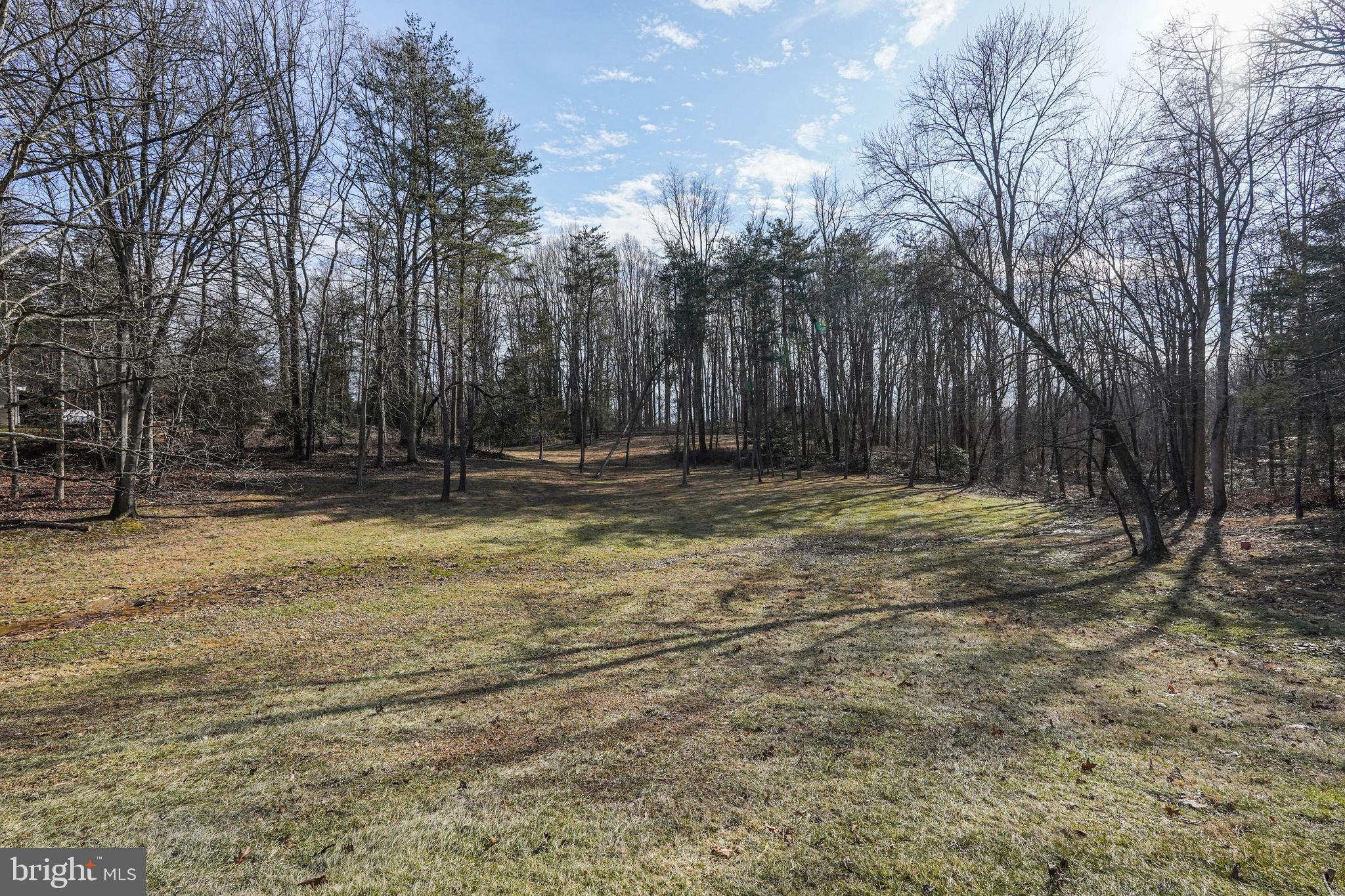 11701 Popes Head Road Fairfax, VA 22030 - Photo 40 of 43 Gallery Image 40