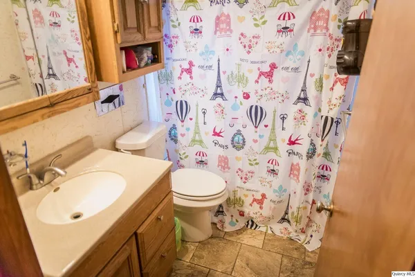 $195,000 | 709 Hamilton Avenue, Quincy, IL 62305