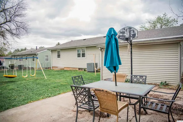 $195,000 | 709 Hamilton Avenue, Quincy, IL 62305