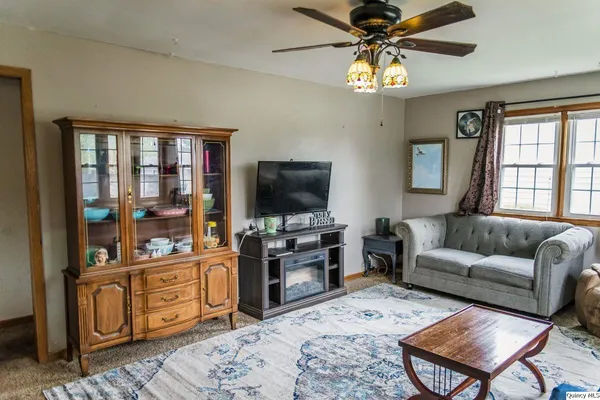 $195,000 | 709 Hamilton Avenue, Quincy, IL 62305