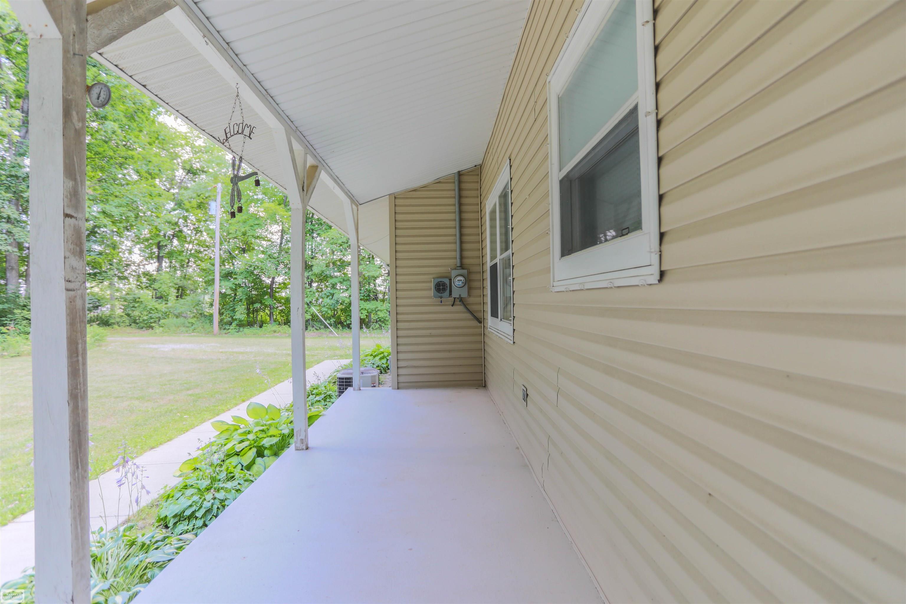 14717 Burt Road Allenton, MI 48002 - Photo 14 of 60 50083495-13.JPG