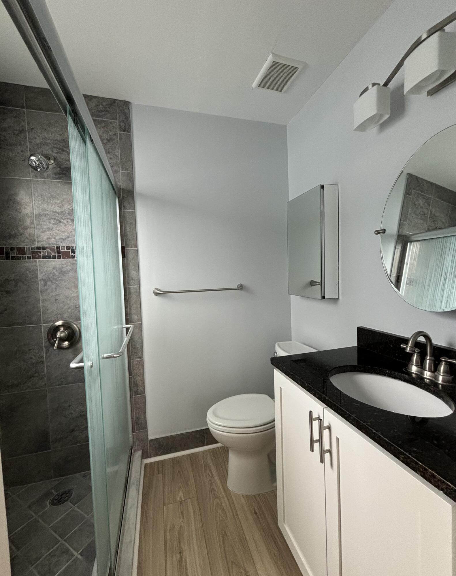 830 Jeffery Street, Unit 830 Boca Raton, FL 33487 - Photo 22 of 28 2nd full bath