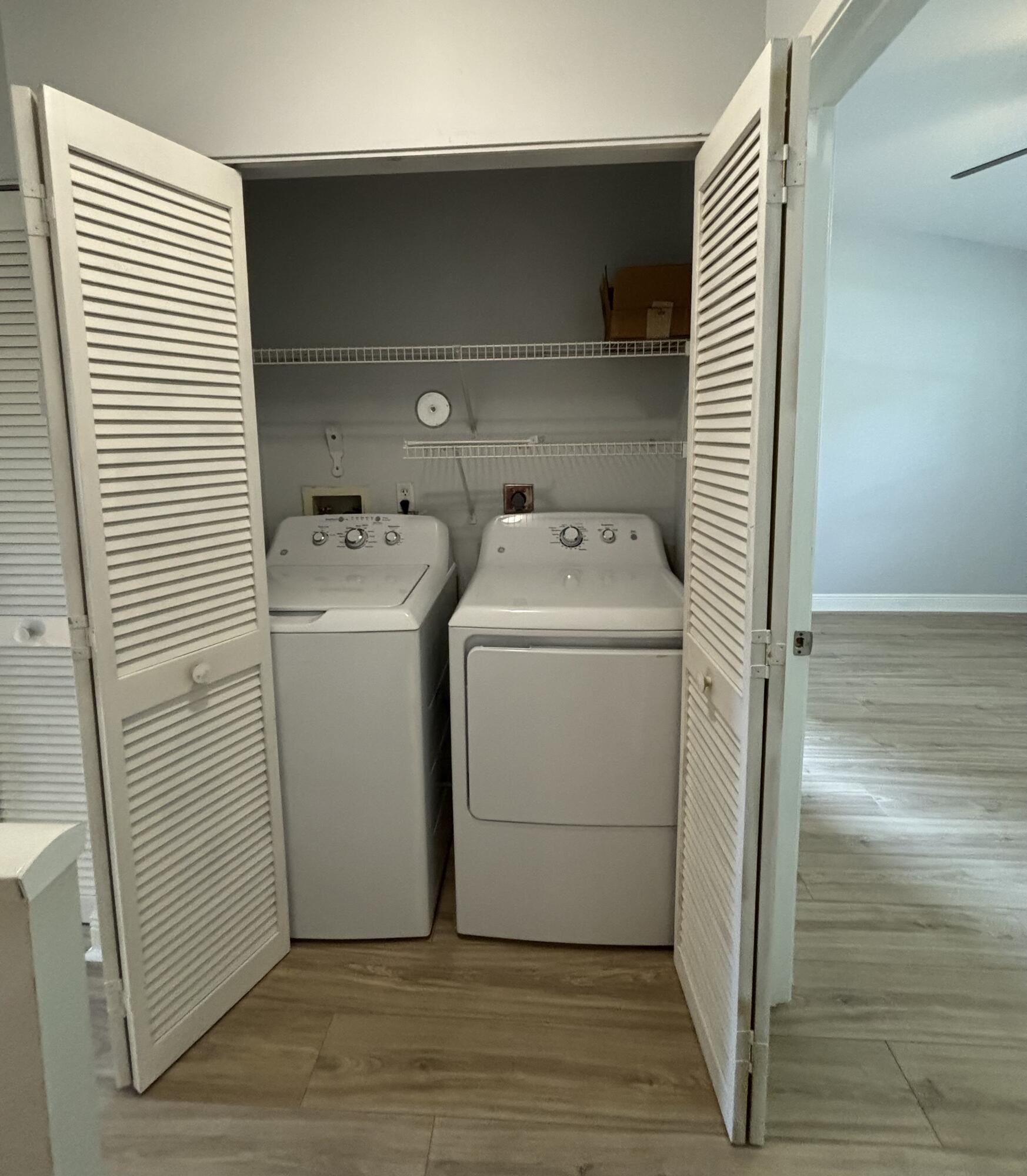 830 Jeffery Street, Unit 830 Boca Raton, FL 33487 - Photo 24 of 28 2022 washer/dryer