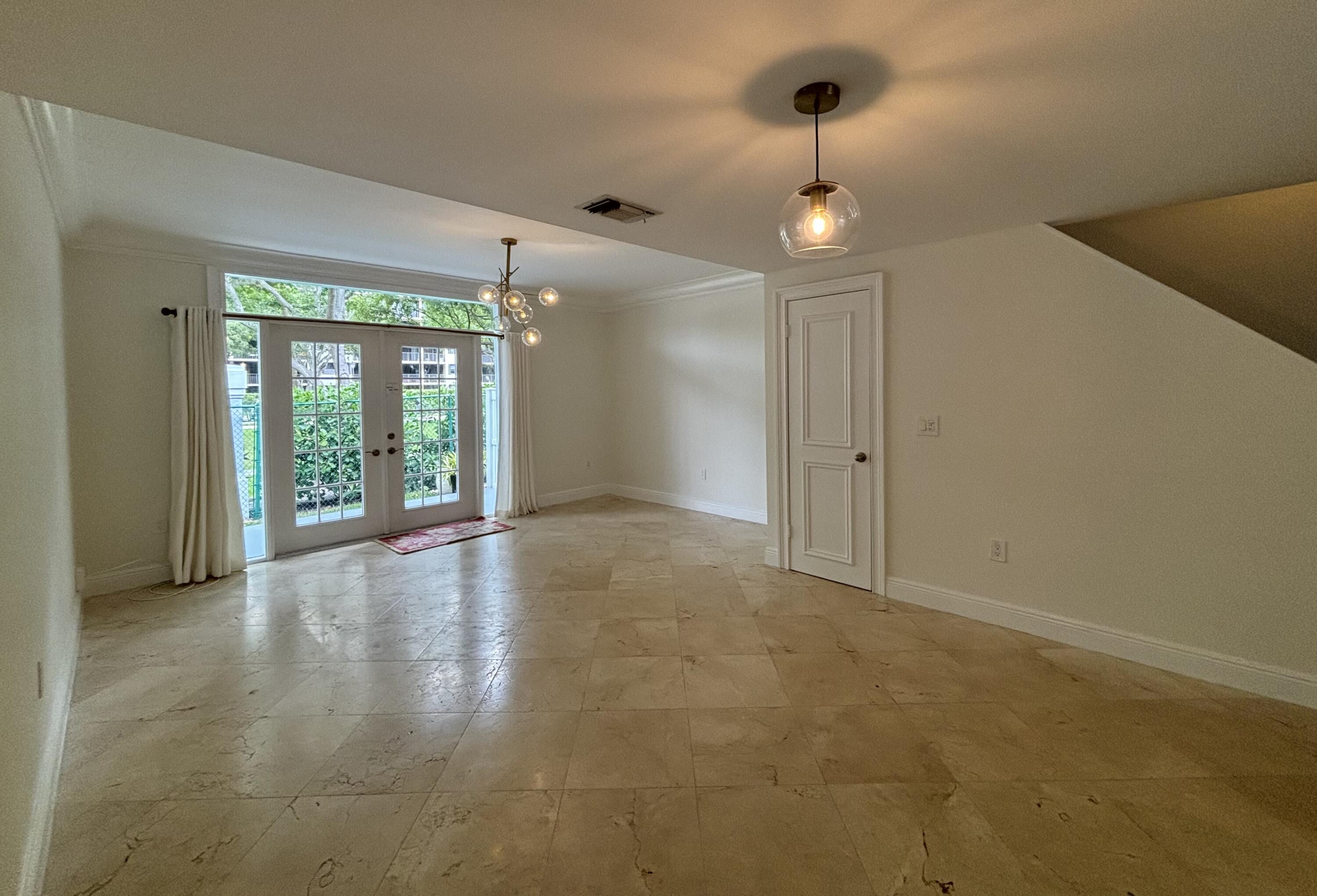 830 Jeffery Street, Unit 830 Boca Raton, FL 33487 - Photo 7 of 28 Updated lighting fixtures