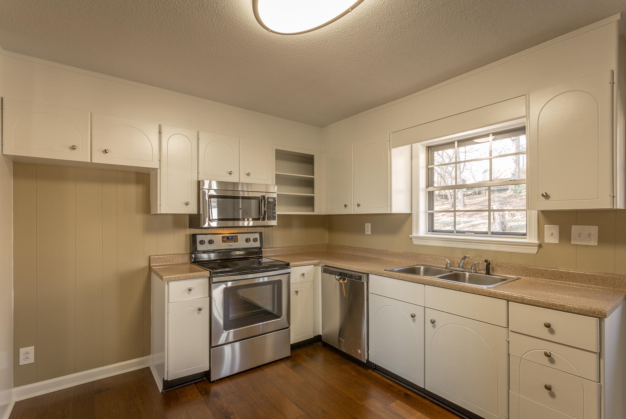 1729 E Rebel Road-12