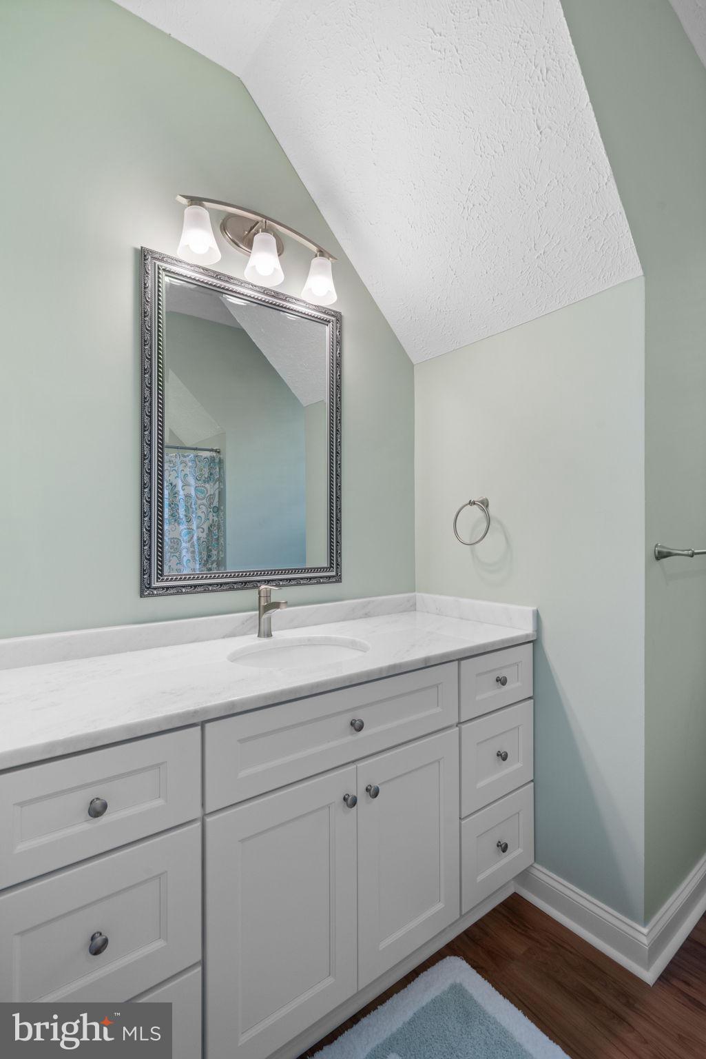 12295 Potomac View Road Newburg, MD 20664 - Photo 49 of 70 Upper Level - Hall Full Bath