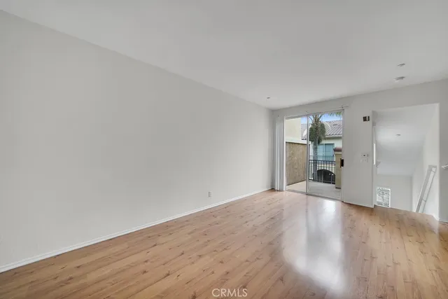 $3,000 | 1402 Elk Grove, Irvine, CA 92618