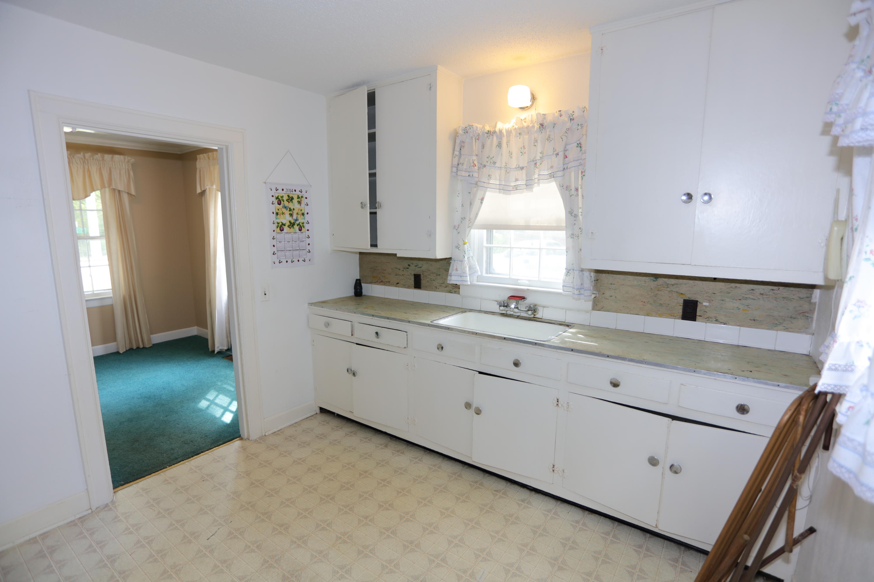 401 North Moore Road Chattanooga, TN 37411 - Photo 10 of 24 Kitchen