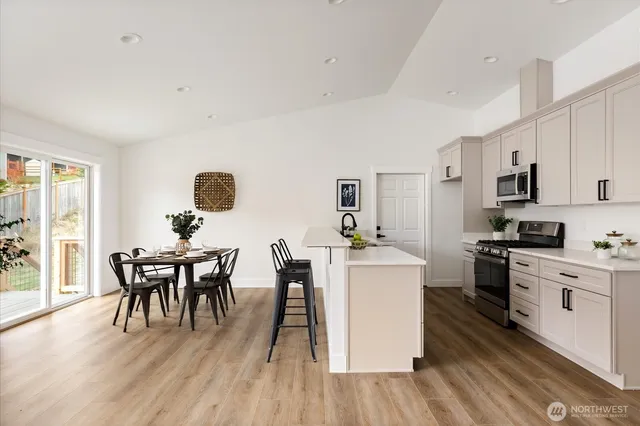 $699,500 | 4817 Lawrence Lane, Freeland, WA 98249